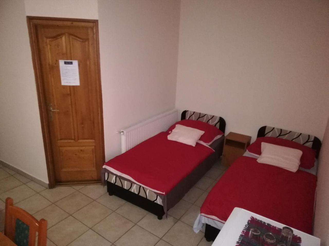 Rakoczi Panzio Hotel Debreţin Exterior foto
